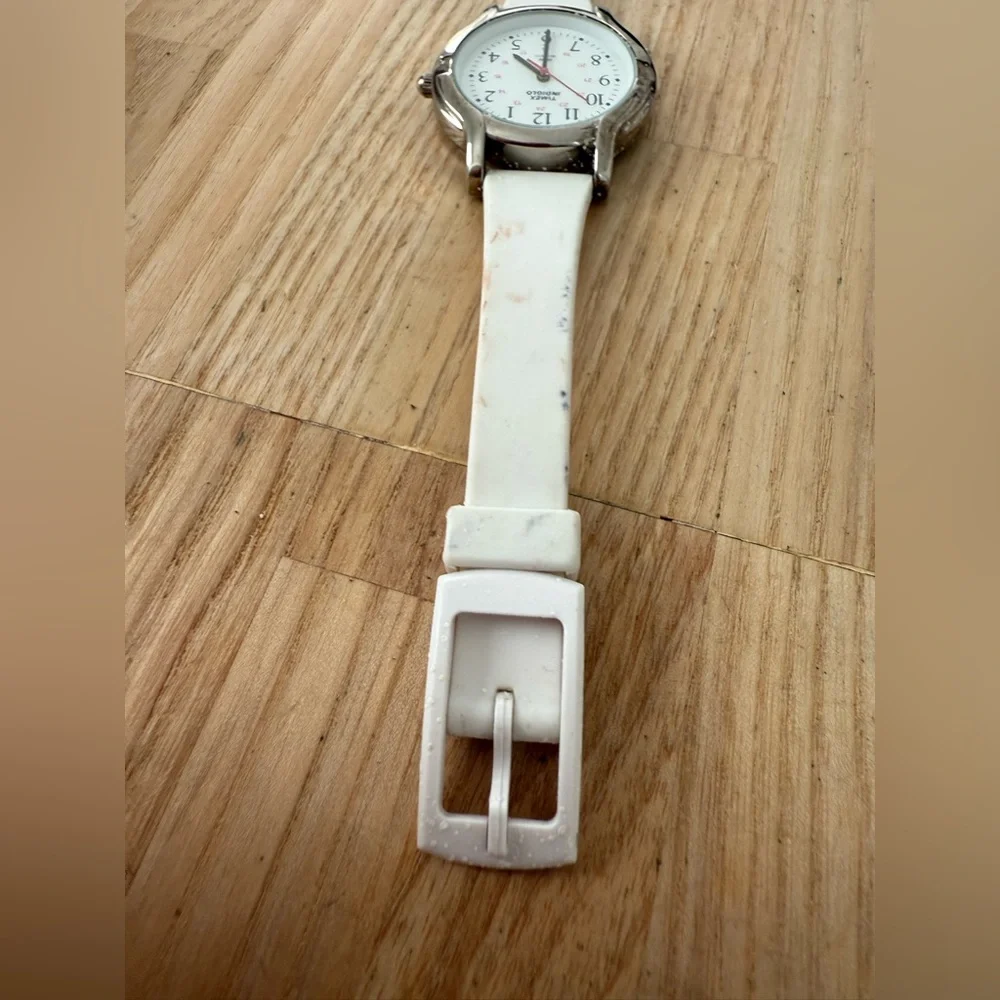 Timex ladies silver tone and white watch NEW BATTERY
